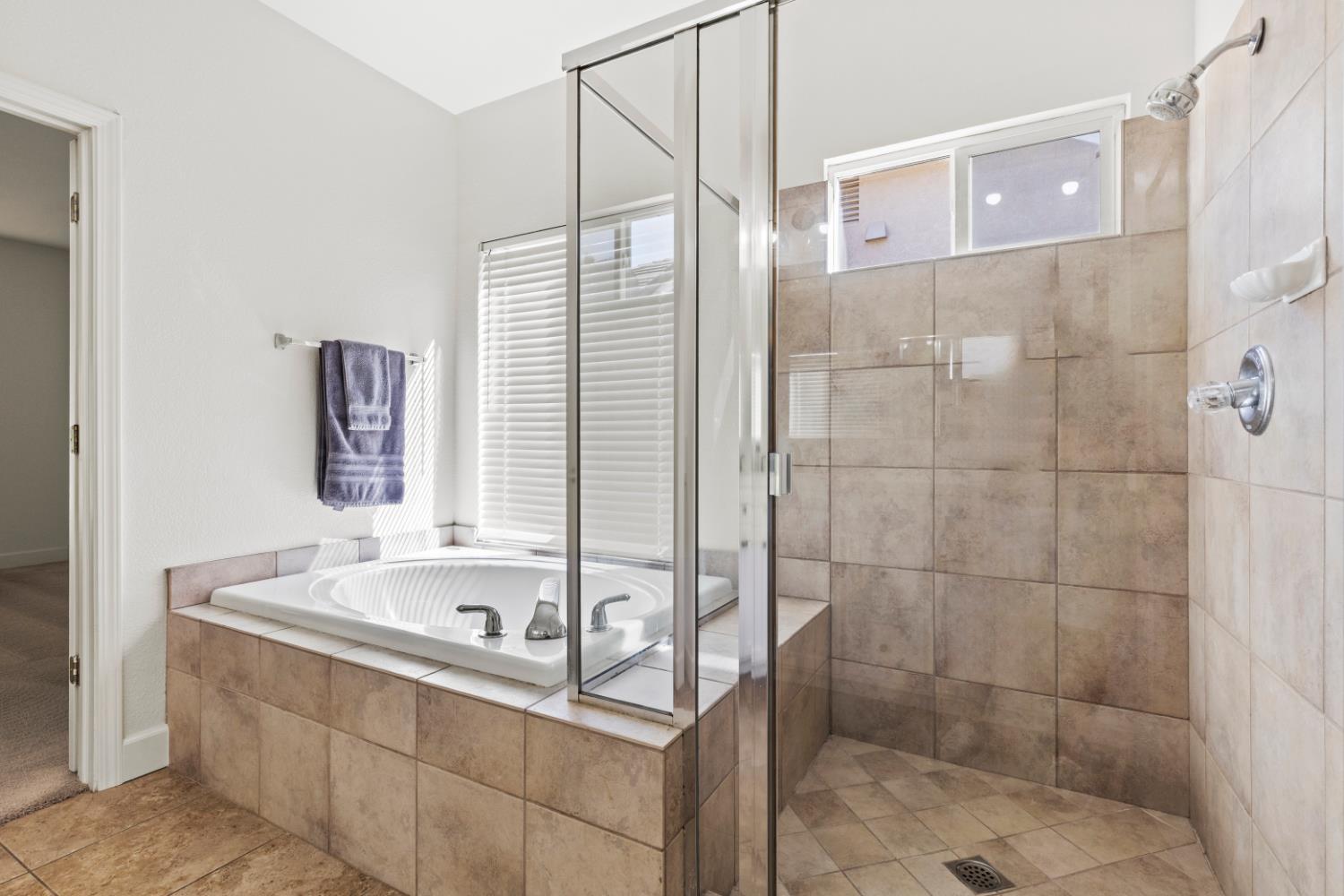 Yuba City, California, 95993, United States, 4 Bedrooms Bedrooms, ,2 BathroomsBathrooms,Residential,For Sale,1981154