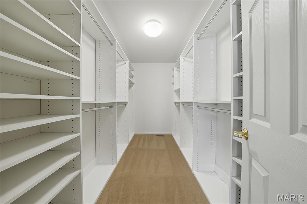 Eureka, Missouri, 63025, United States, 4 Bedrooms Bedrooms, ,3 BathroomsBathrooms,Residential,For Sale,1955087