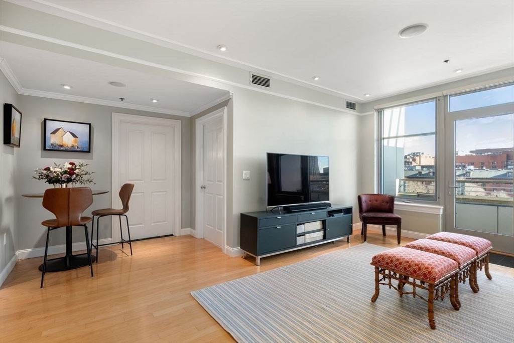 1597 Washington St Unit 606, Boston, Massachusetts, 02118, United States, 1 Bedroom Bedrooms, ,1 BathroomBathrooms,Residential,For Sale,1597 Washington St Unit 606,1481410