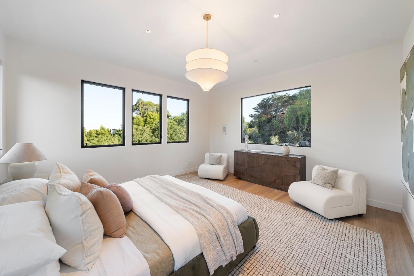 Hillsborough, California, 94010, United States, 5 Bedrooms Bedrooms, ,5 BathroomsBathrooms,Residential,For Sale,1947157