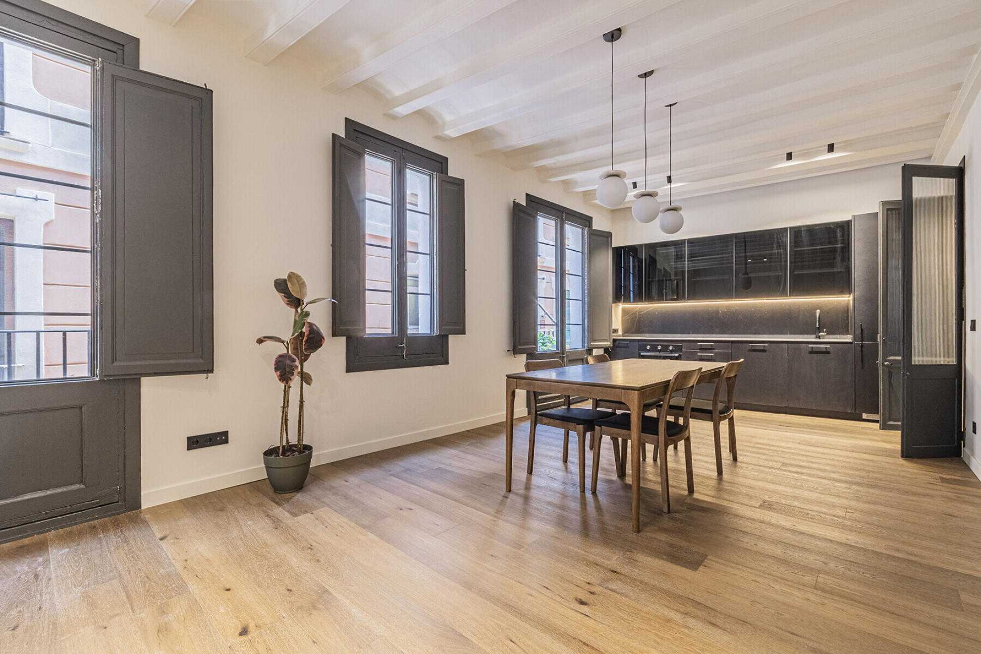  Elegant, renovated home near Santa Maria del Mar - 物件實景