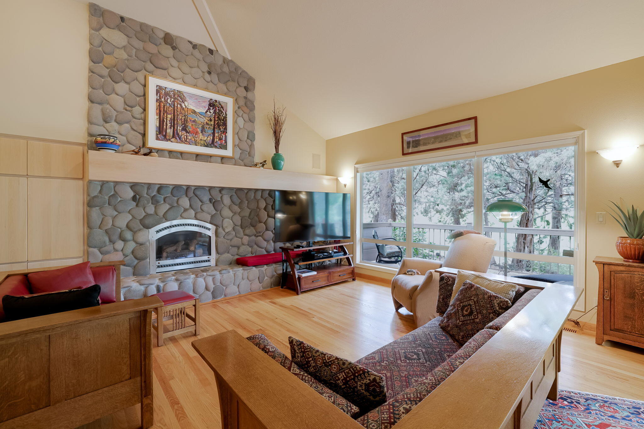 Bend, Oregon, 97703, United States, 3 Bedrooms Bedrooms, ,3 BathroomsBathrooms,Residential,For Sale,1911486