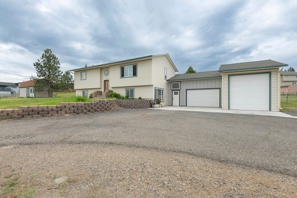 Clancy, Montana, 59634, United States, 4 Bedrooms Bedrooms, ,3 BathroomsBathrooms,Residential,For Sale,1860734