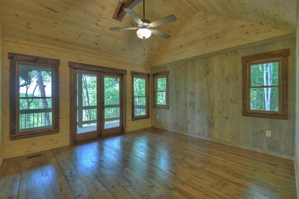 Mineral Bluff, Georgia, 30559, United States, 4 Bedrooms Bedrooms, ,4 BathroomsBathrooms,Residential,For Sale,1871299