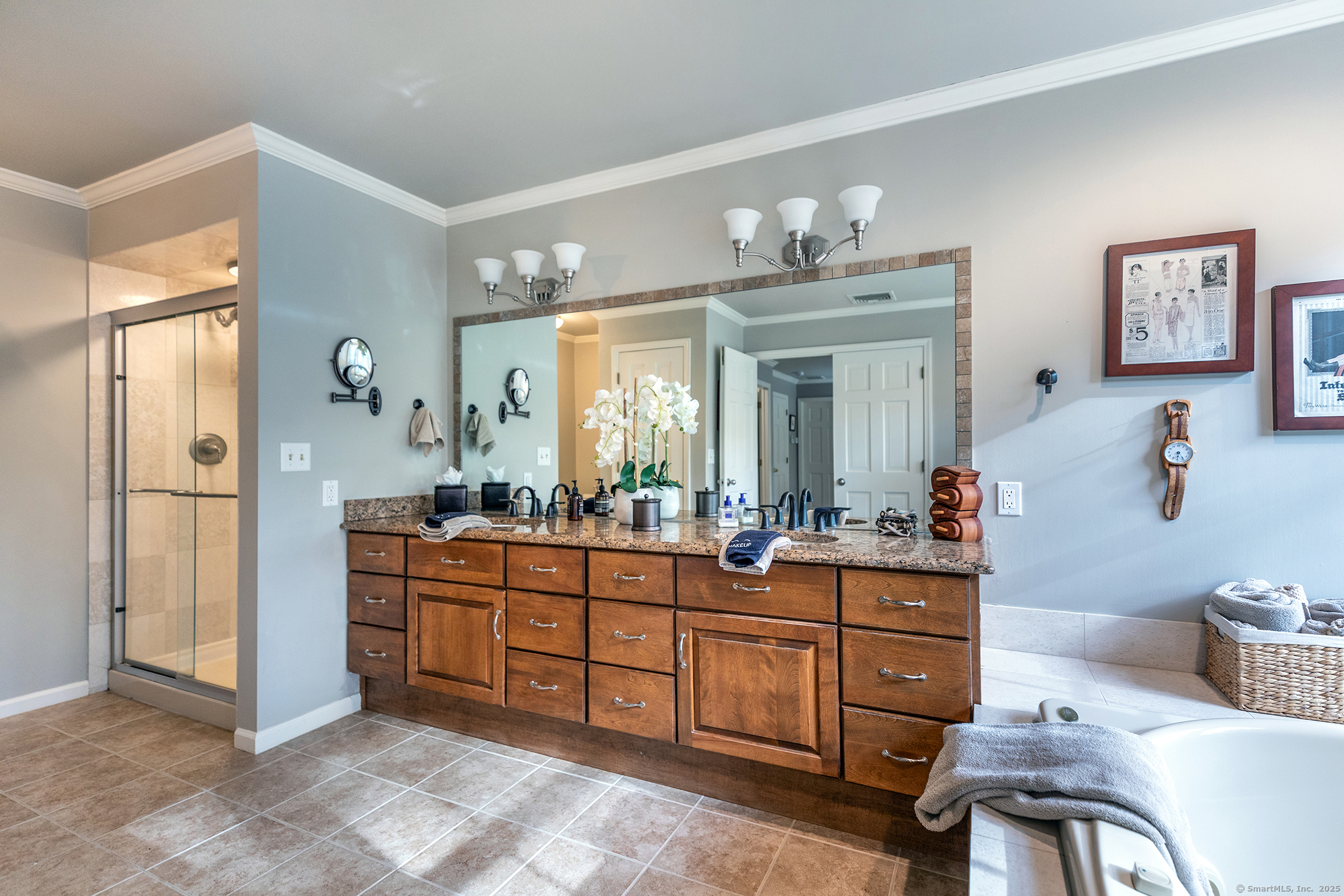 New Fairfield, Connecticut, 06812, United States, 4 Bedrooms Bedrooms, ,6 BathroomsBathrooms,Residential,For Sale,1949816