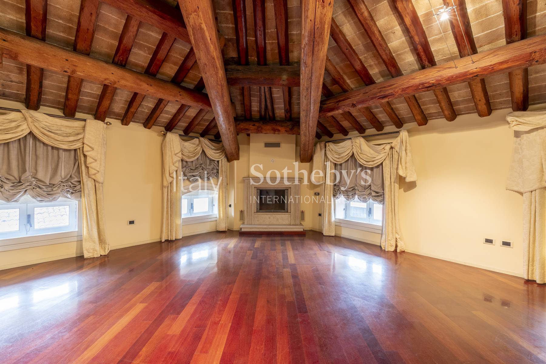  Exclusive penthouse in the historic center of Padua - 物件實景