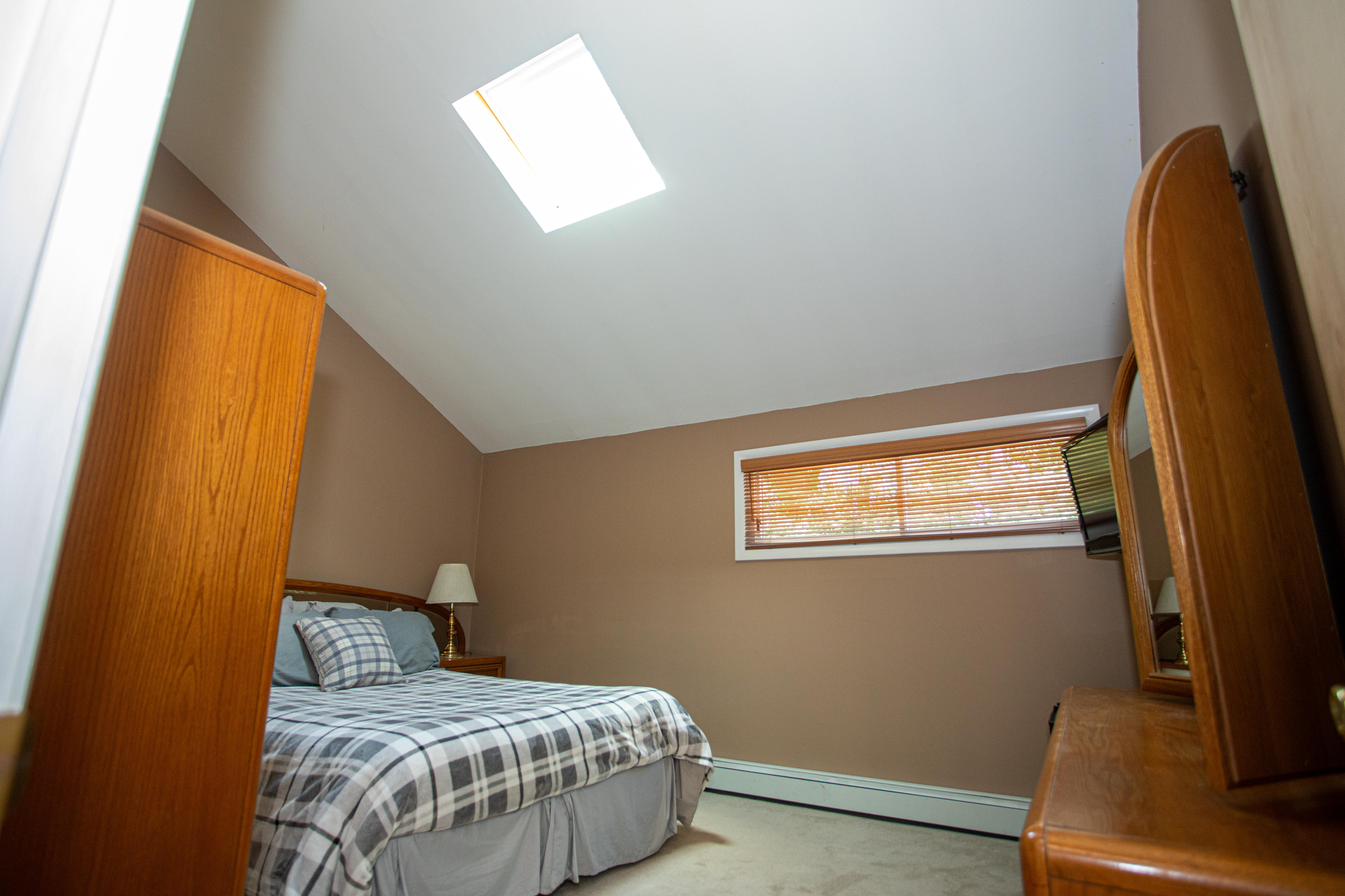 Parlin, New Jersey, 08859, United States, 3 Bedrooms Bedrooms, ,2 BathroomsBathrooms,Residential,For Sale,1915200
