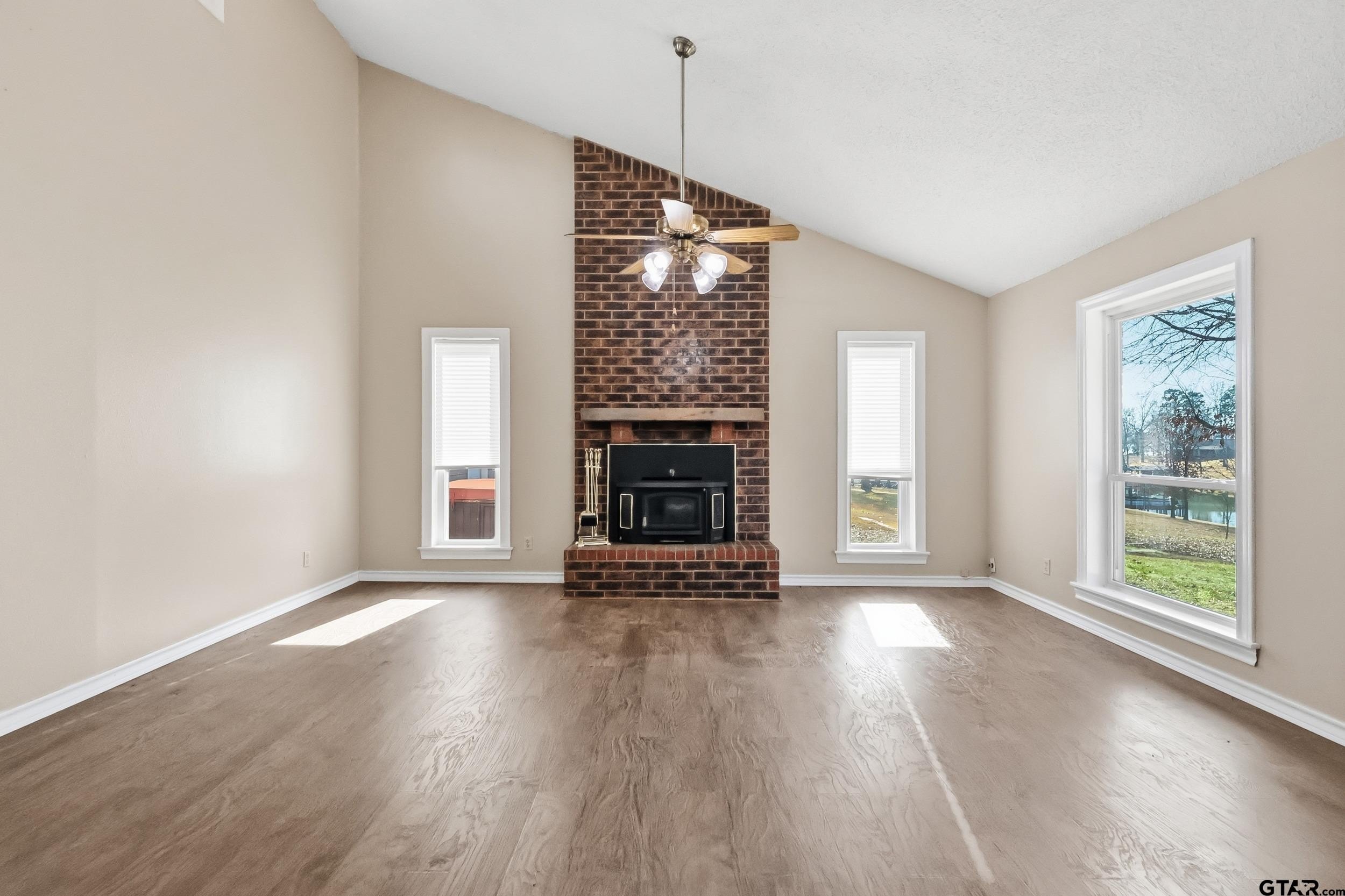 Pittsburg, Texas, 75686, United States, 3 Bedrooms Bedrooms, ,2 BathroomsBathrooms,Residential,For Sale,2008621