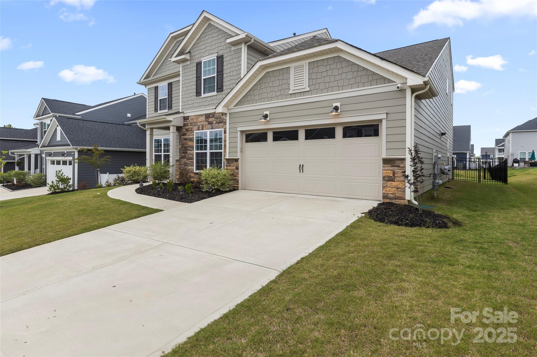 Charlotte, North Carolina, 28278, United States, 5 Bedrooms Bedrooms, ,5 BathroomsBathrooms,Residential,For Sale,1866050