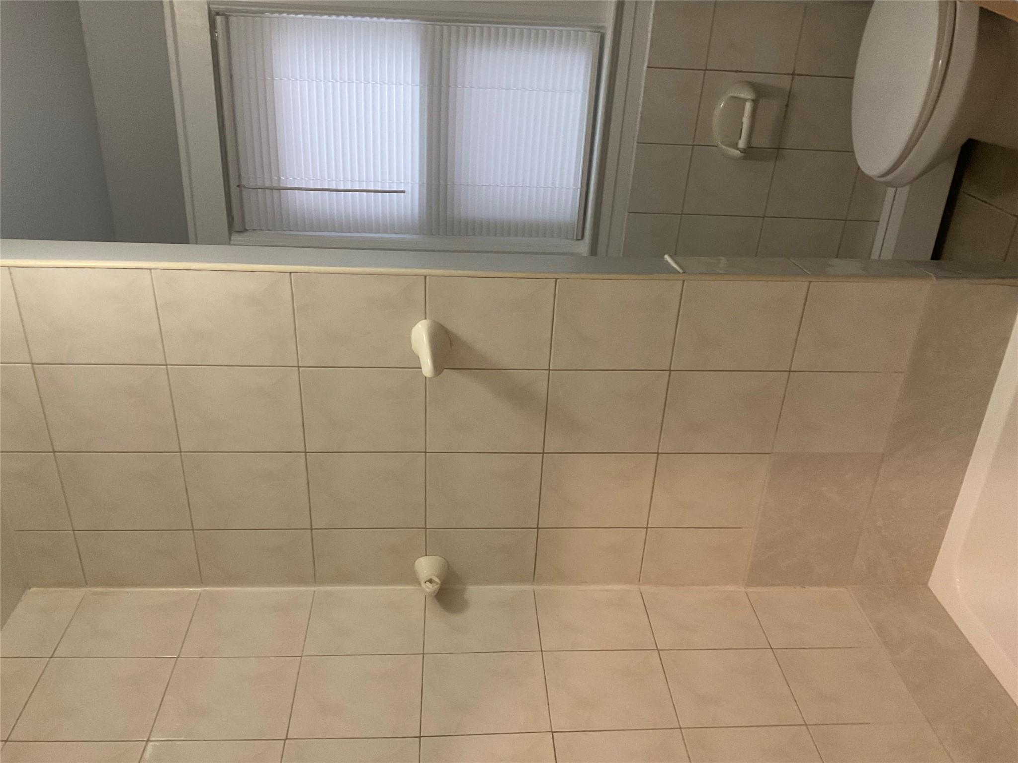Saint Albans, New York, 11412, United States, 3 Bedrooms Bedrooms, ,2 BathroomsBathrooms,Residential,For Sale,1722448