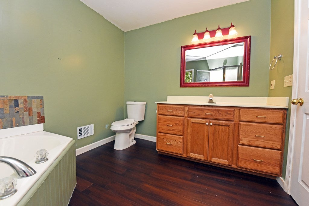 Mineral Bluff, Georgia, 30559, United States, 3 Bedrooms Bedrooms, ,3 BathroomsBathrooms,Residential,For Sale,1882955