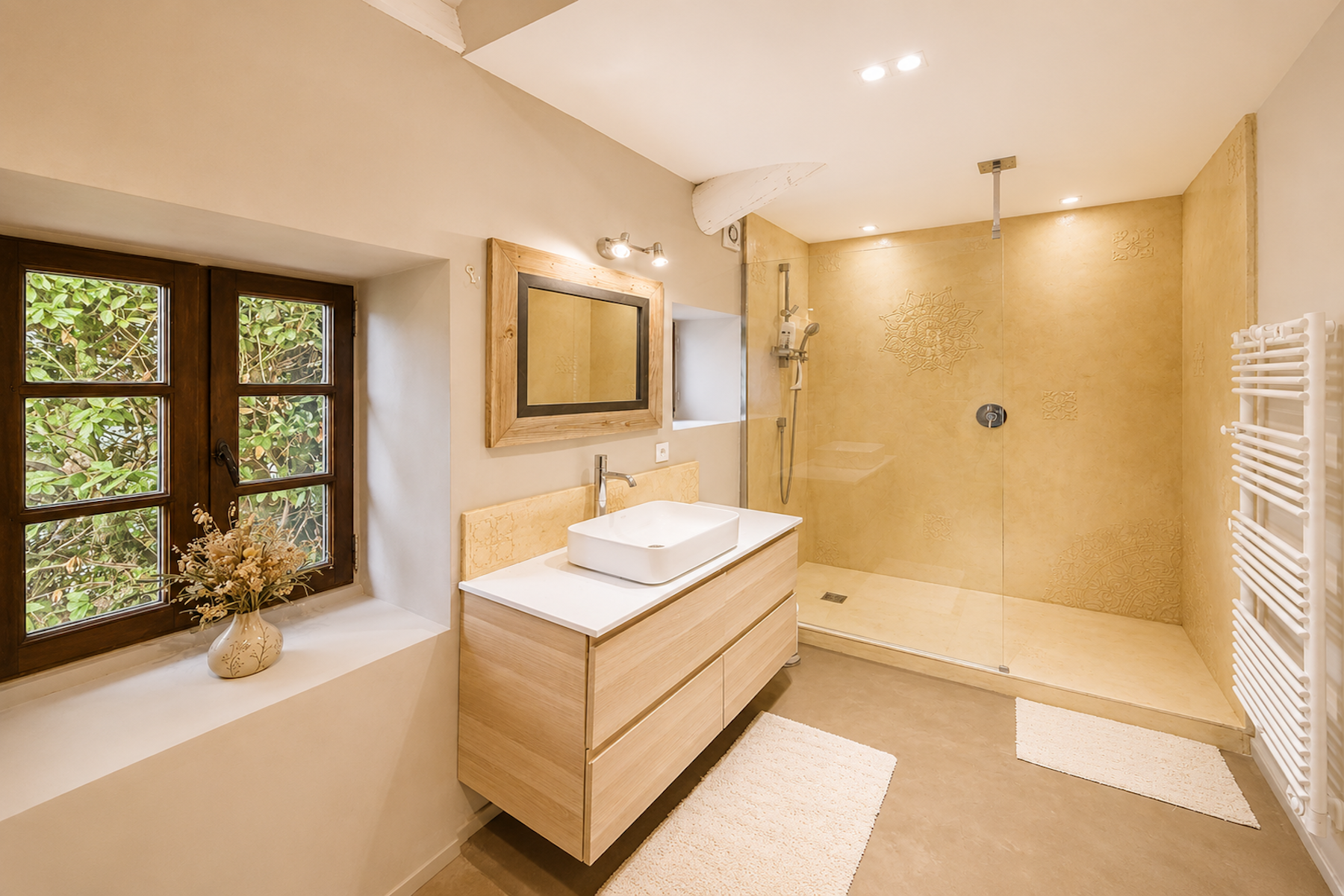  Uzès, 7 km, Beautiful Provençal Property with Independent Guest Suites and Pool - 物件實景