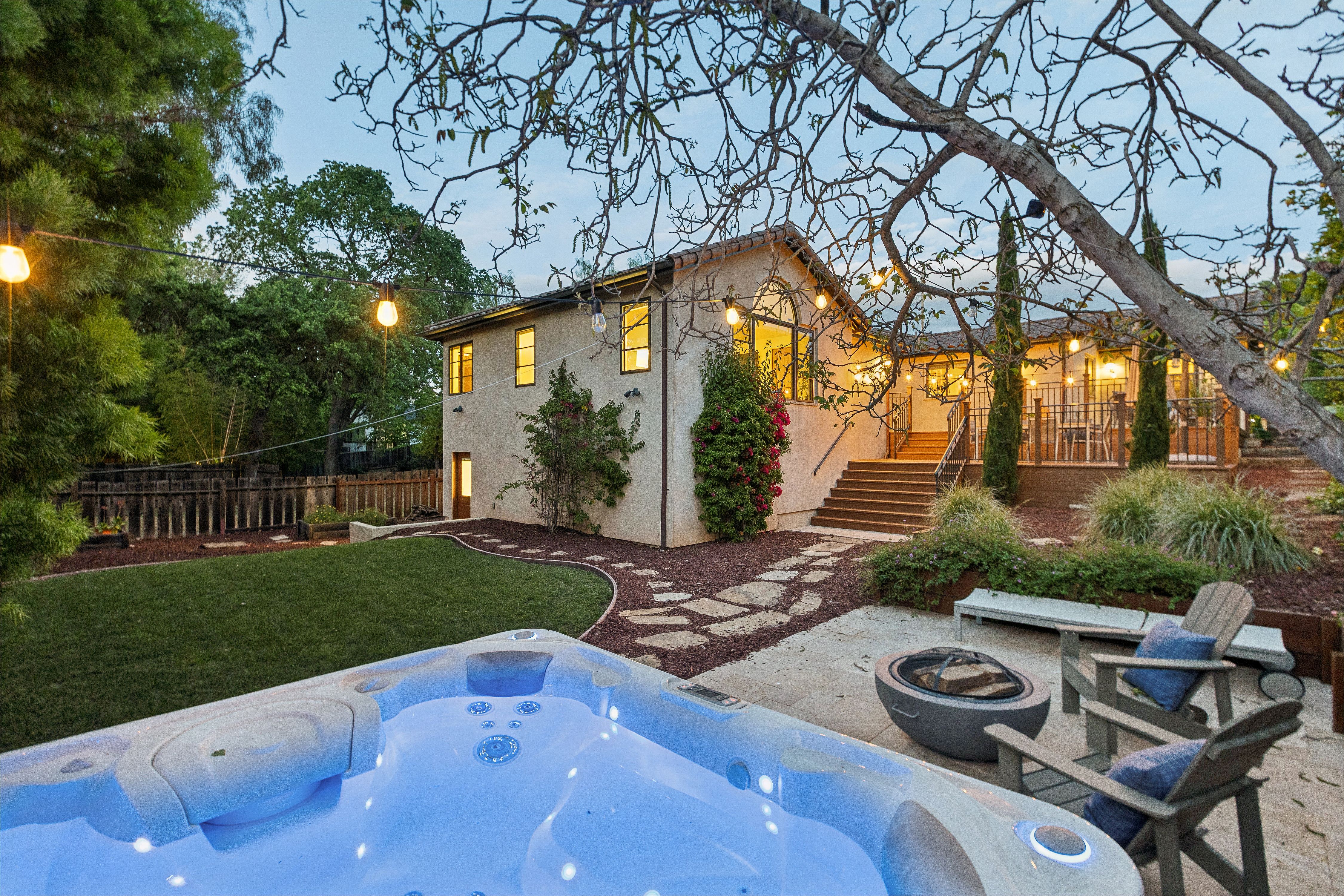  Mediterranean-Style Beauty with Garden Escape - 物件實景