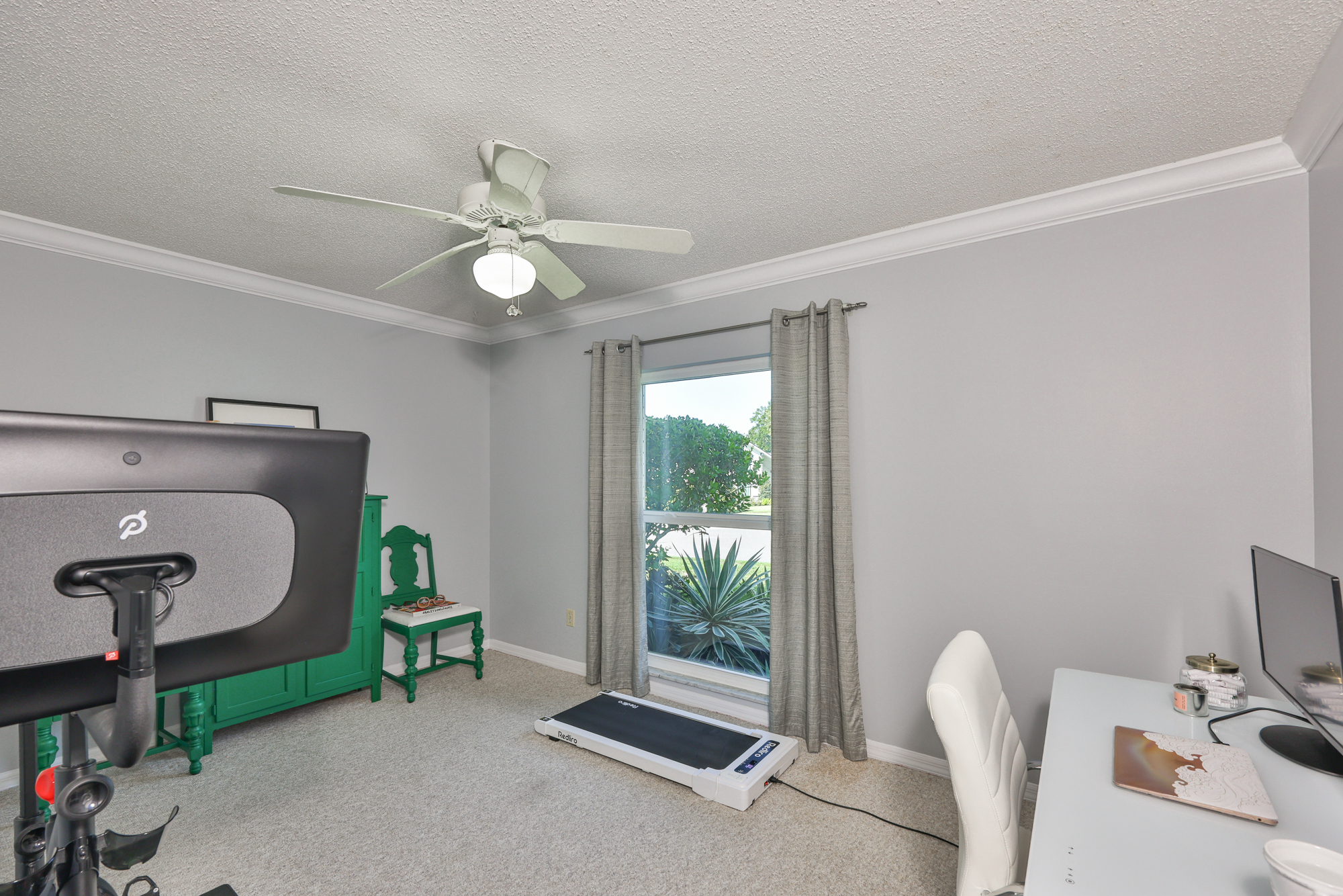 Tampa, Florida, 33613, United States, 3 Bedrooms Bedrooms, ,2 BathroomsBathrooms,Residential,For Sale,1981036