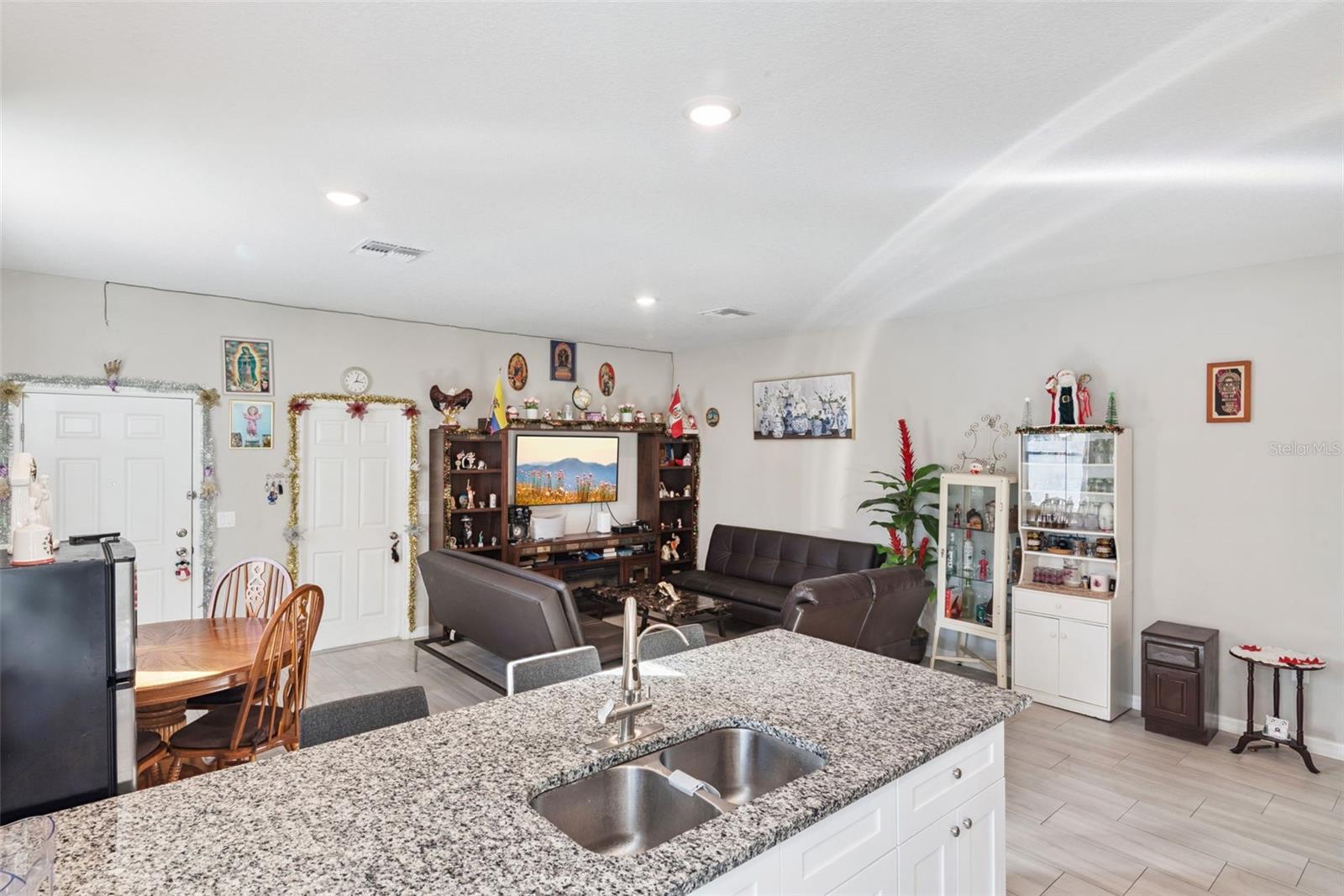 EUSTIS, Florida, 32726, United States, 6 Bedrooms Bedrooms, ,Residential,For Sale,2005455