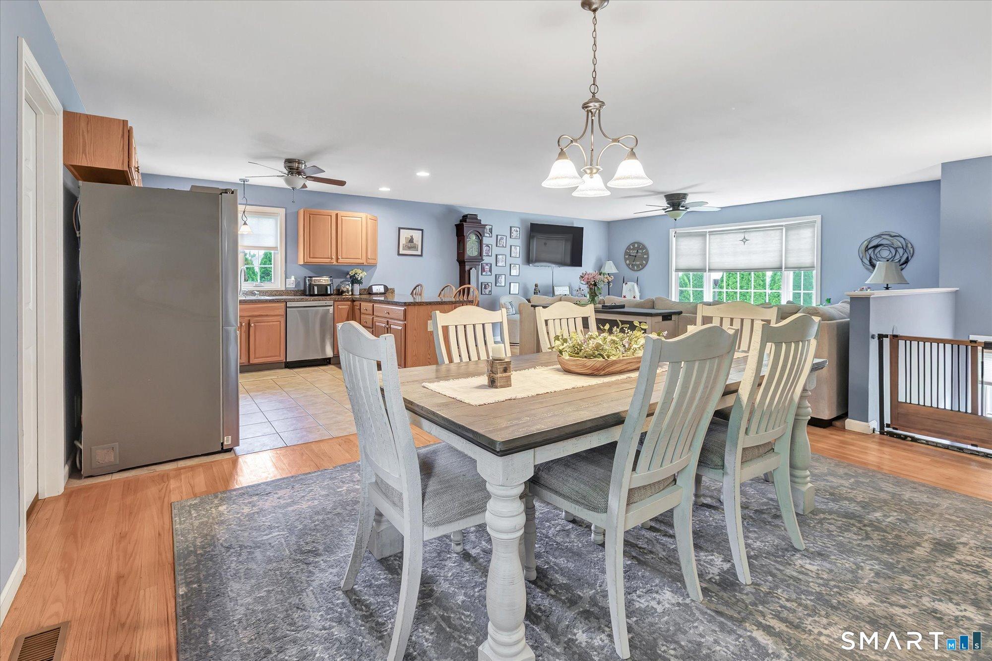 Ansonia, Connecticut, 06401, United States, 4 Bedrooms Bedrooms, ,4 BathroomsBathrooms,Residential,For Sale,2048150