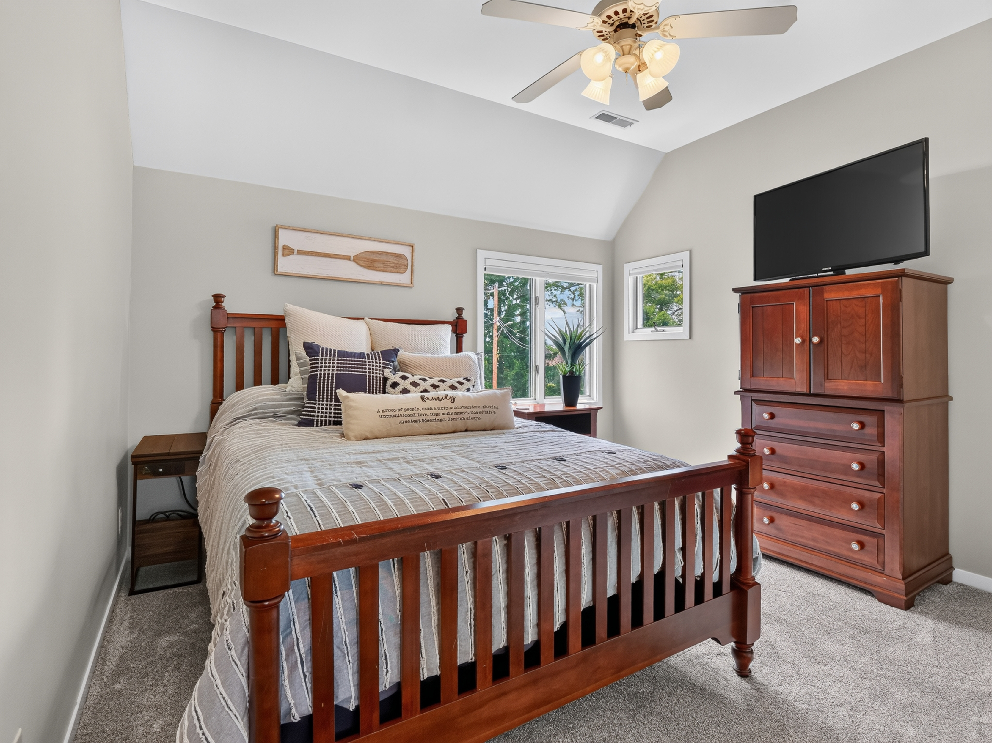  Beautifully Maintained Syracuse Lake Home - 物件實景