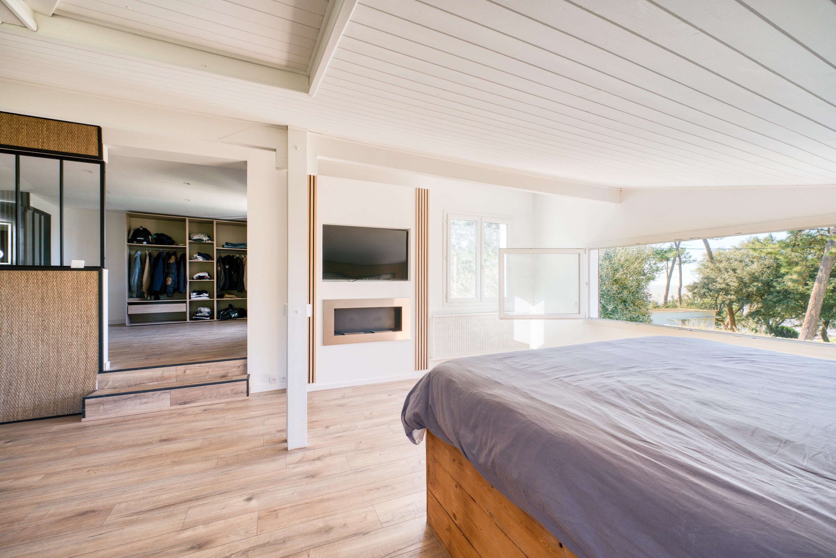  FACING THE OCEAN, AN EXCEPTIONAL ADDRESS IN SAINT PALAIS SUR MER - 物件實景