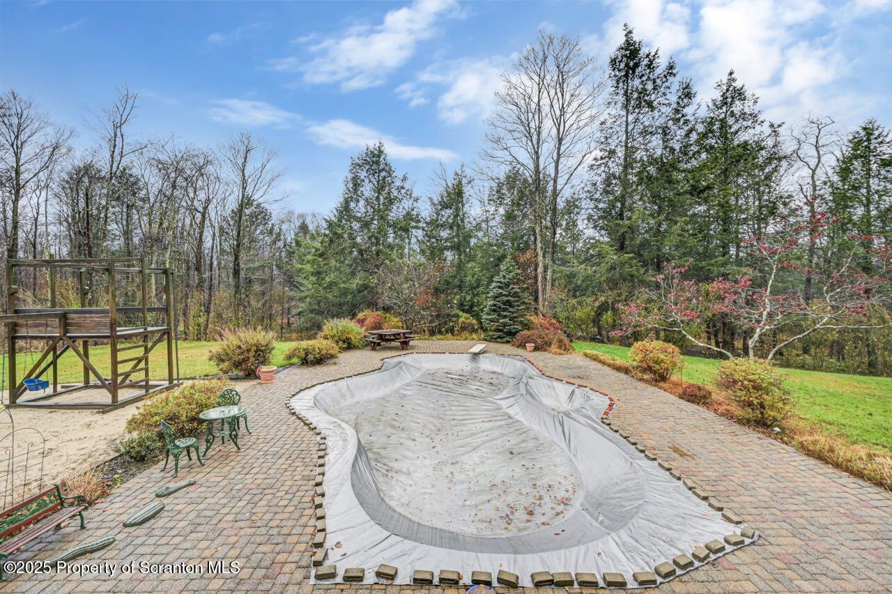 Gouldsboro, Pennsylvania, 18424, United States, 4 Bedrooms Bedrooms, ,3 BathroomsBathrooms,Residential,For Sale,1998512