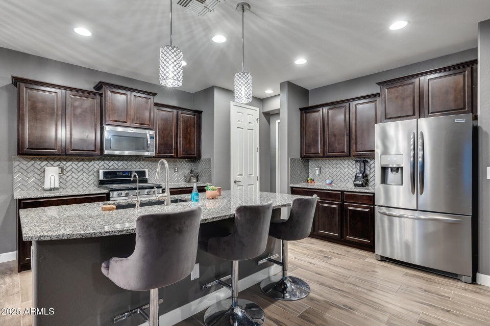 Peoria, Arizona, 85383, United States, 3 Bedrooms Bedrooms, ,Residential,For Sale,1982849