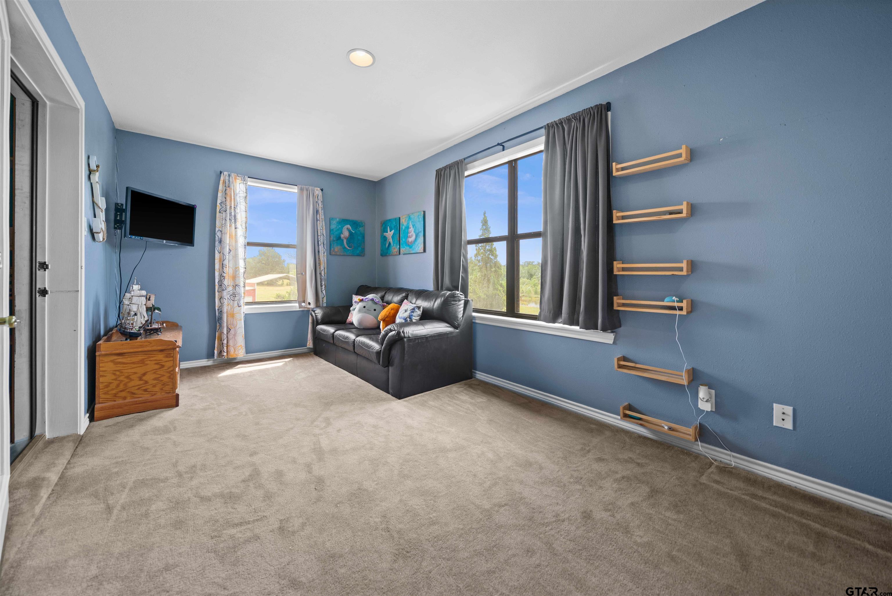 Jacksonville, Texas, 75766, United States, 6 Bedrooms Bedrooms, ,4 BathroomsBathrooms,Residential,For Sale,1805693