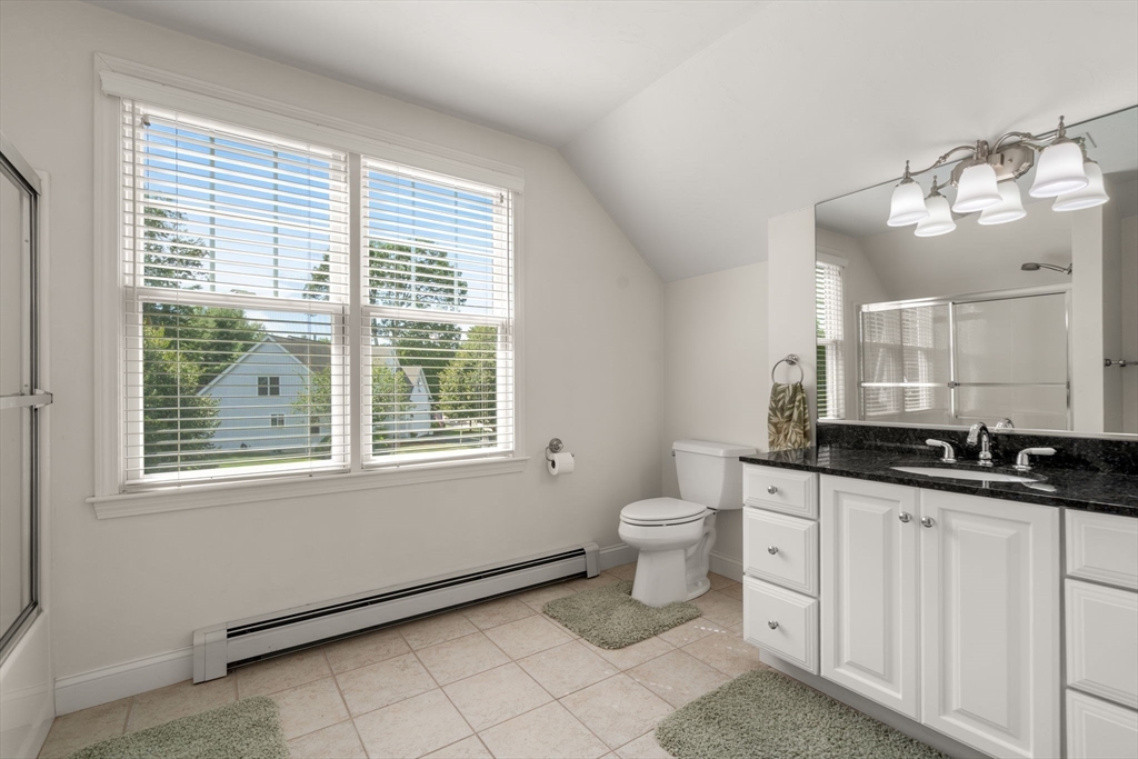 Kingston, Massachusetts, 02364, United States, 2 Bedrooms Bedrooms, ,3 BathroomsBathrooms,Residential,For Sale,1932418