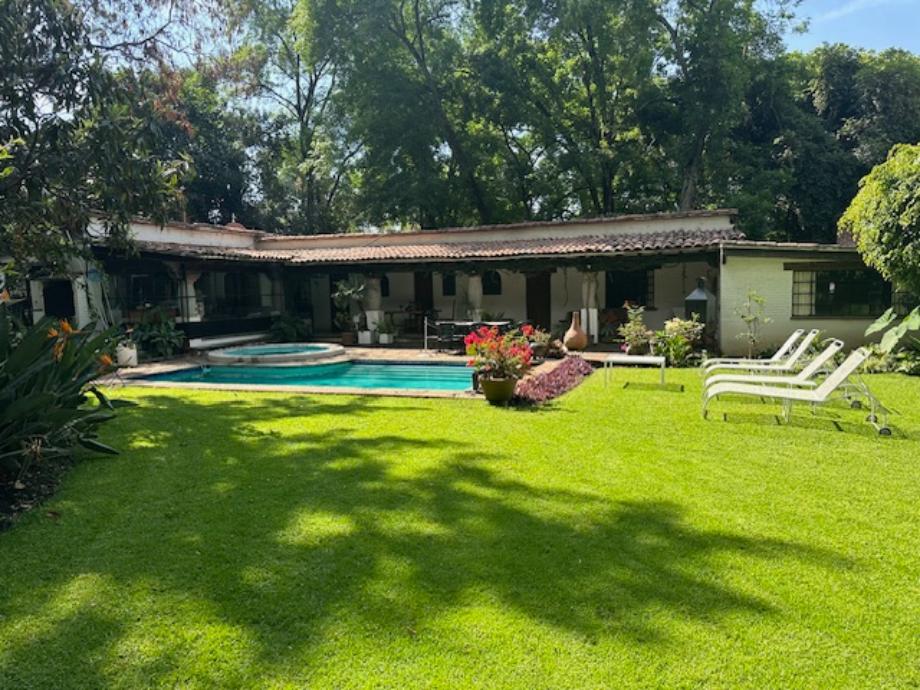 Cuernavaca, Morelos, 62130, Mexico, 7 Bedrooms Bedrooms, ,7 BathroomsBathrooms,Residential,For Sale,1746489