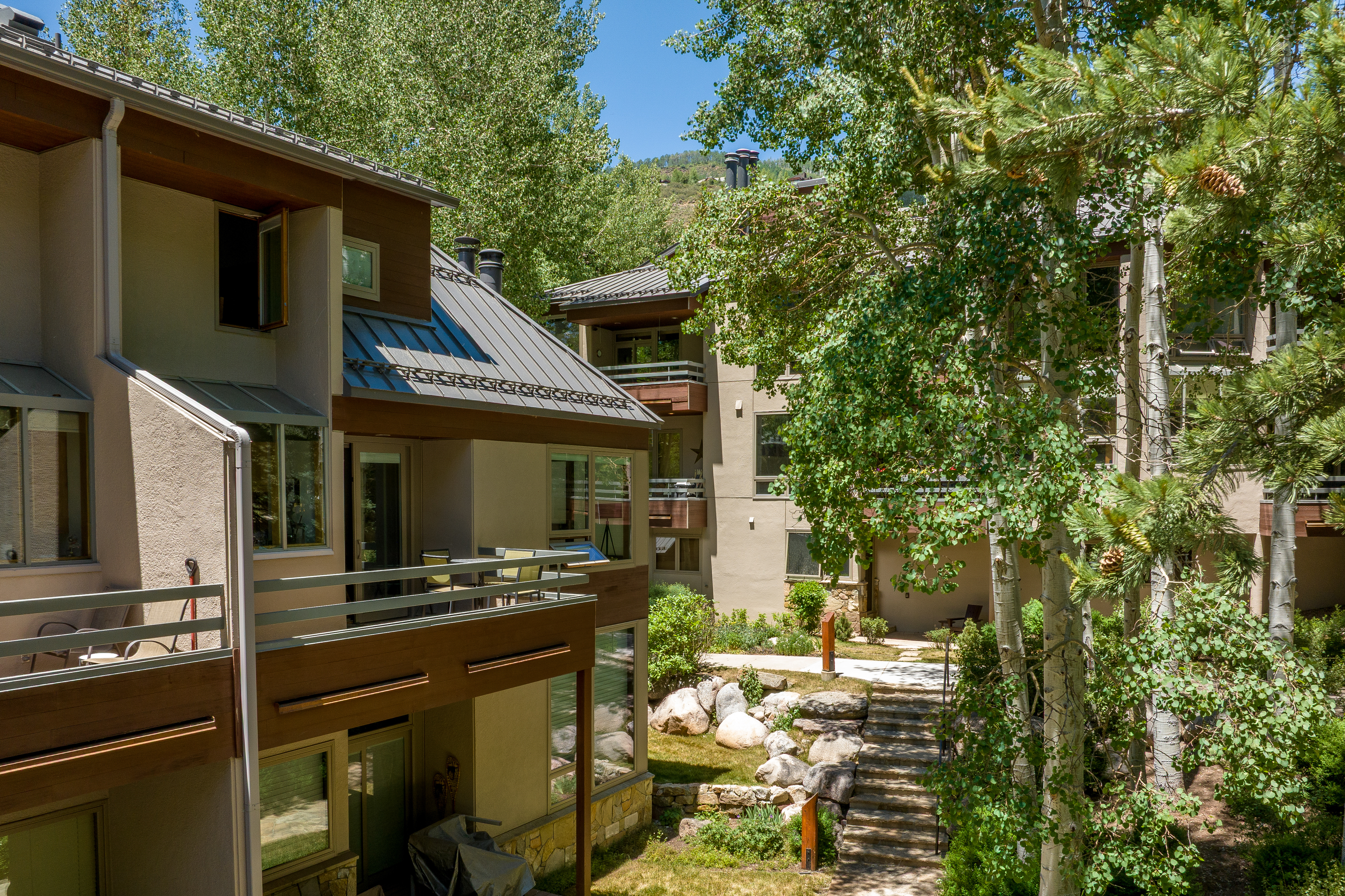  The Ultimate Alpine Retreat: Privacy Meets Convenience in Cascade Village - 物件實景