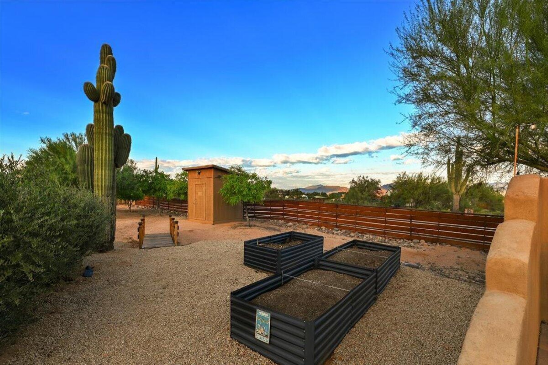  16348 E Calle de los Flores Dr  Scottsdale, AZ - 物件實景