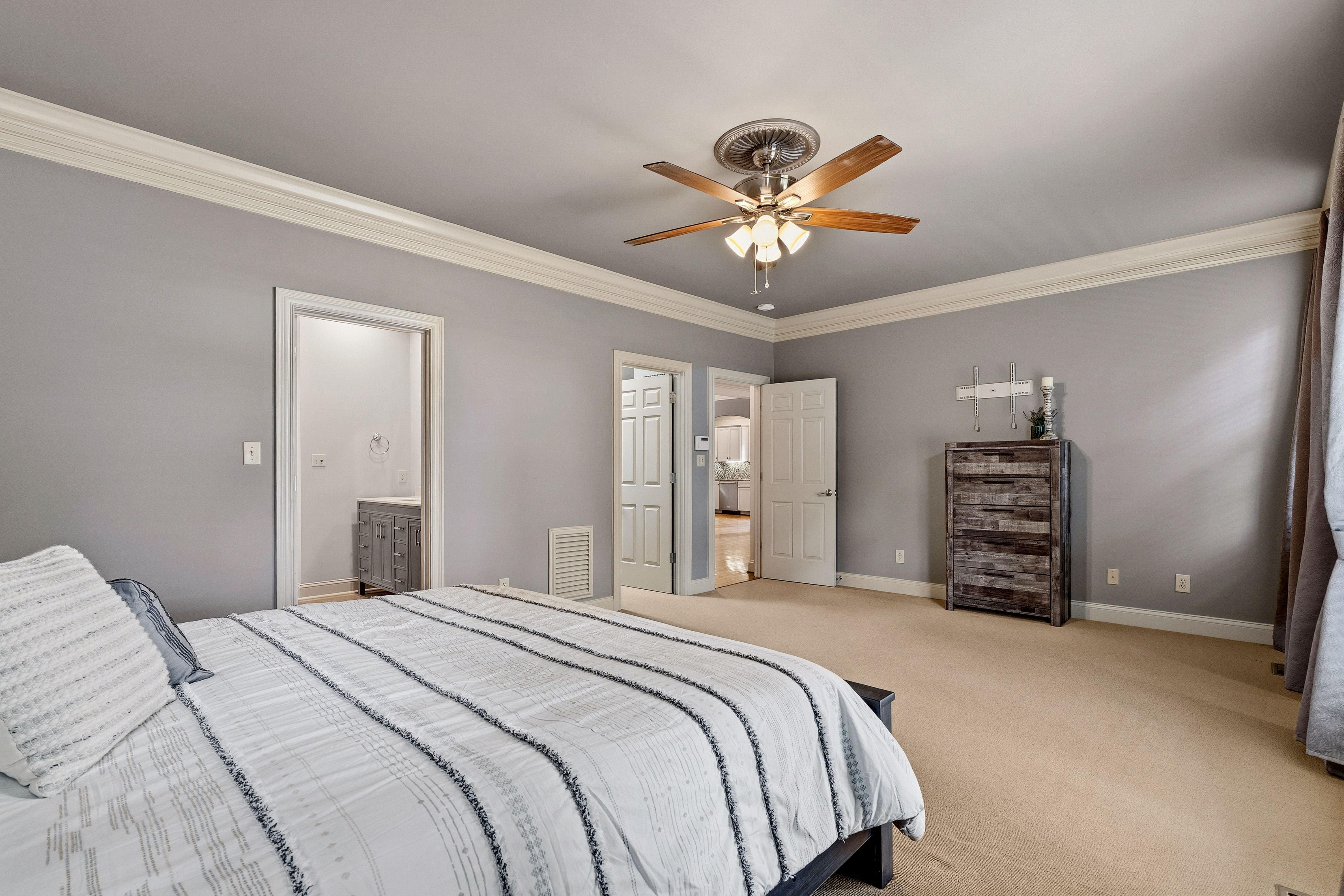  4713 Lyons View Pike, Knoxville, TN 37919 - 物件實景