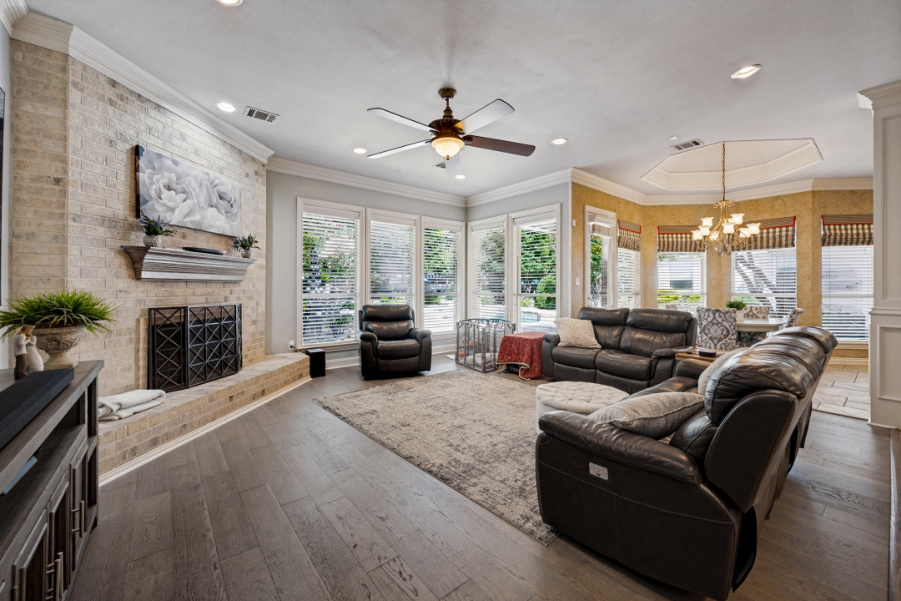  Beautiful Estate Home Located in Lakes of Somerset in Colleyville - 物件實景