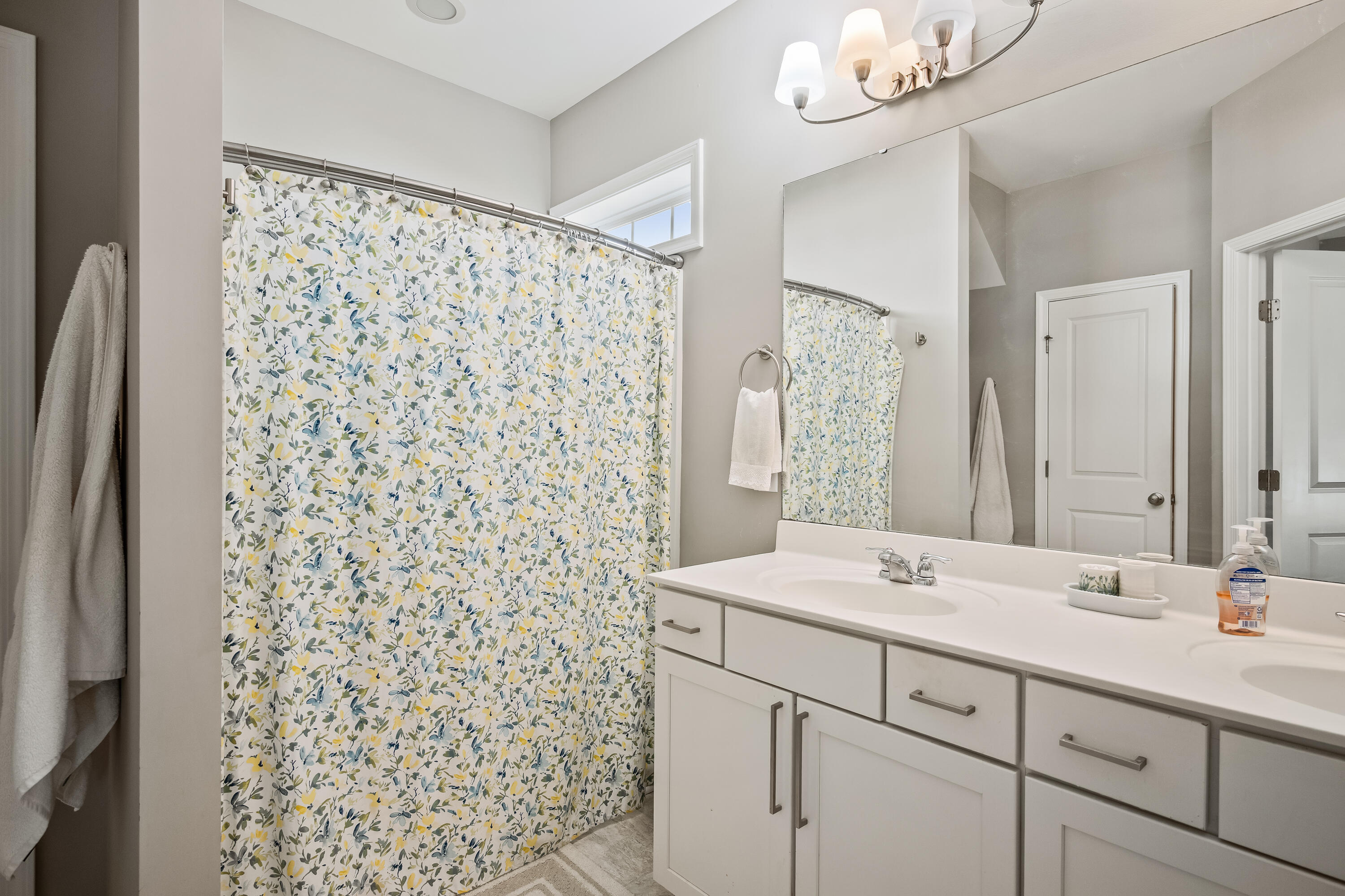 Johns Island, South Carolina, 29455, United States, 3 Bedrooms Bedrooms, ,3 BathroomsBathrooms,Residential,For Sale,1972783