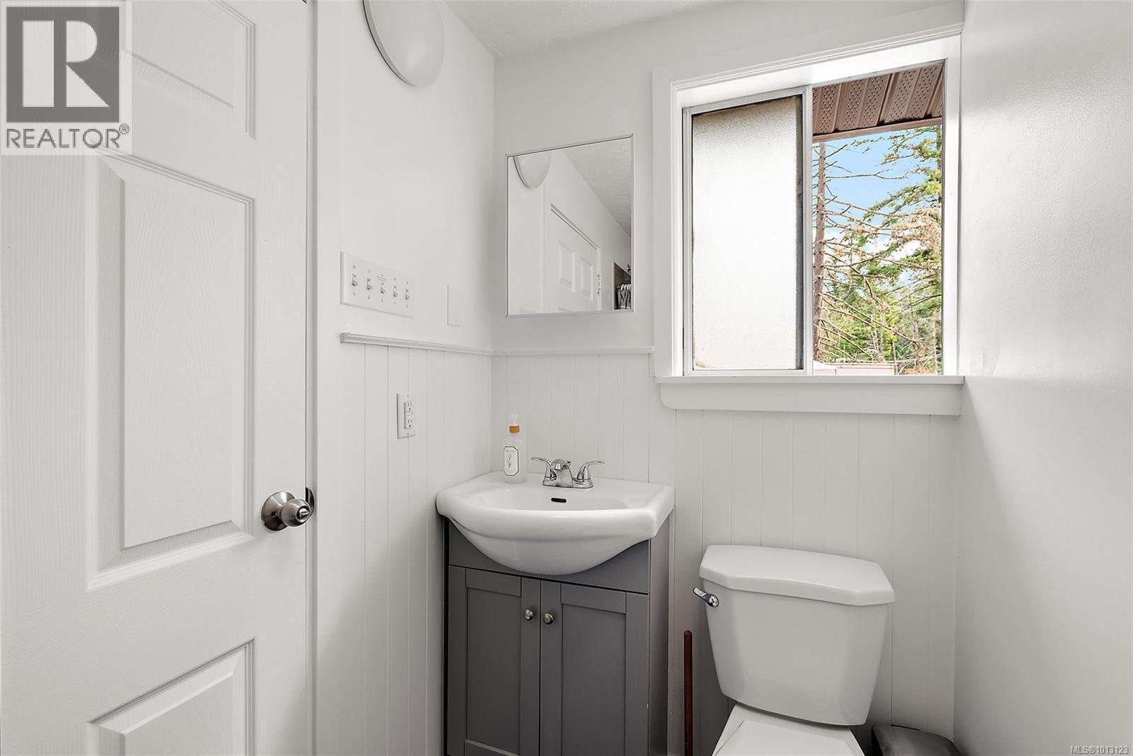 LANGFORD, British Columbia, V9C 4J1, CA, 4 Bedrooms Bedrooms, ,3 BathroomsBathrooms,Residential,For Sale,1949045