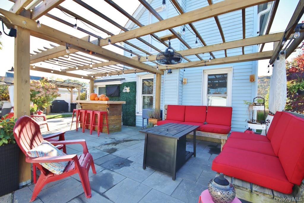 Garnerville, New York, 10923, United States, 3 Bedrooms Bedrooms, ,2 BathroomsBathrooms,Residential,For Sale,1974386