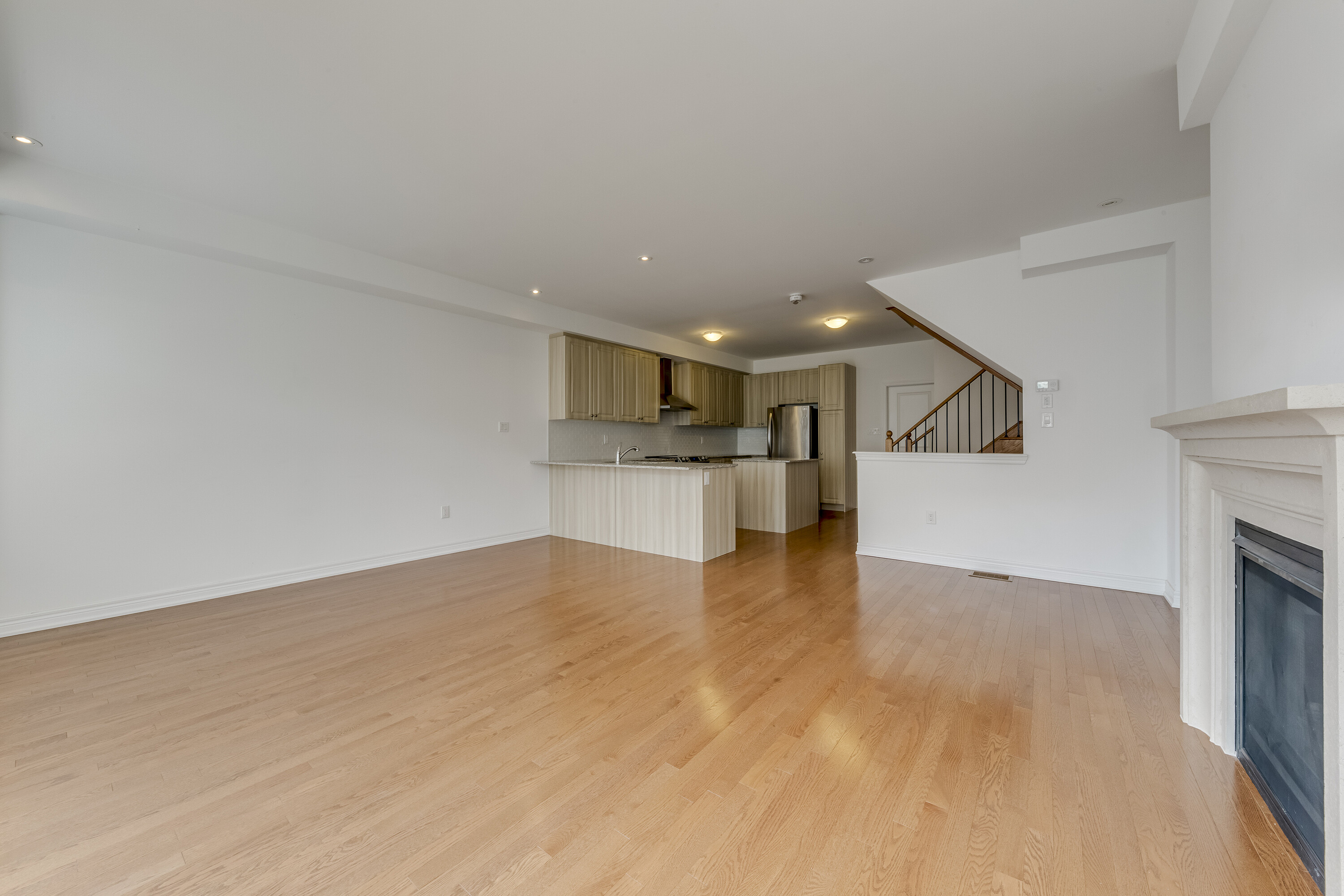  Modern 3-Storey Townhome - 物件實景