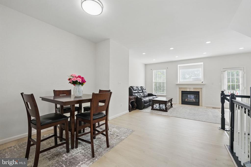 Ashburn, Virginia, 20147, United States, 3 Bedrooms Bedrooms, ,4 BathroomsBathrooms,Residential,For Sale,1850747