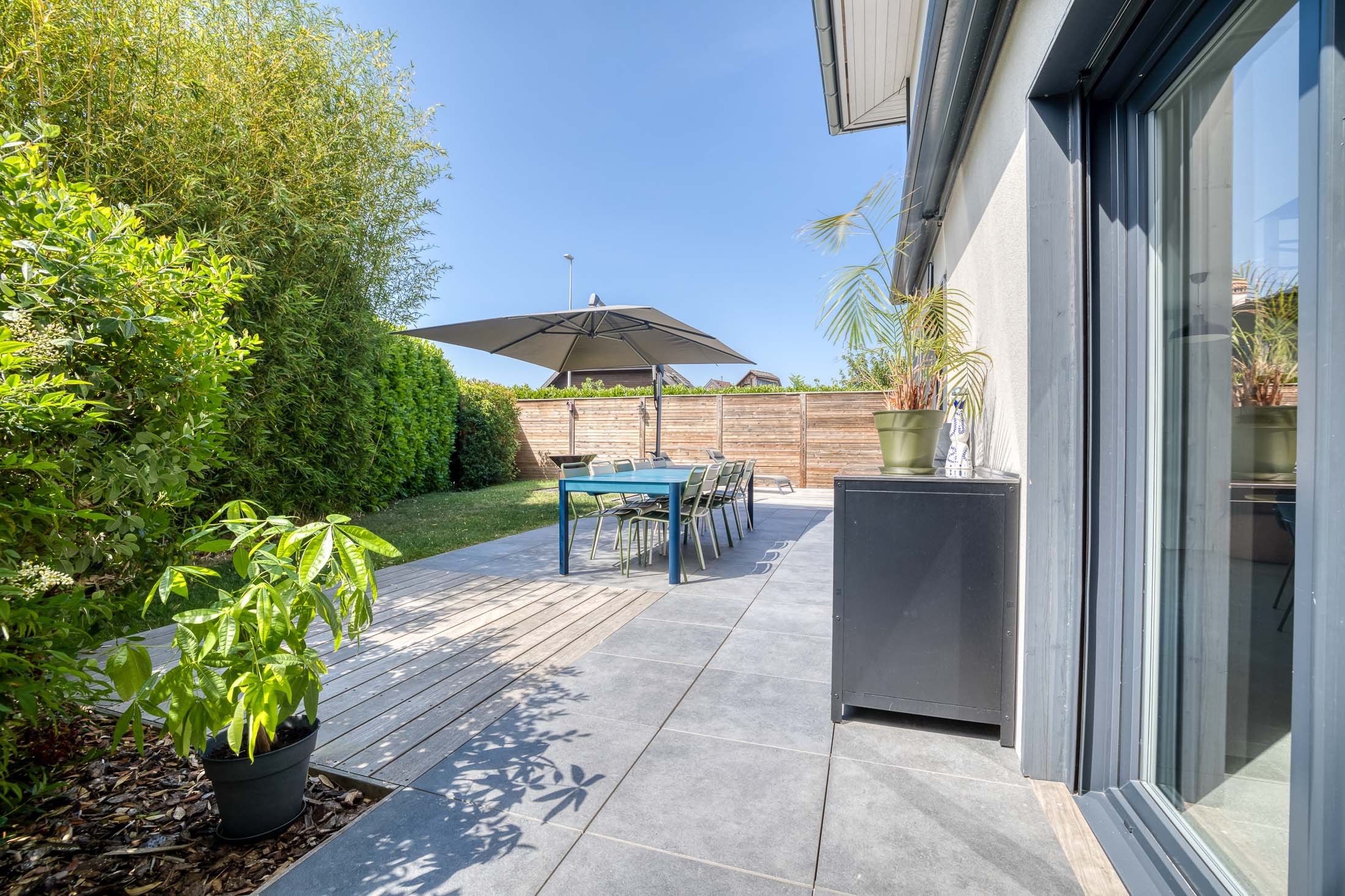  ANNECY LE VIEUX - CONTEMPORARY HOUSE WITH SWIMMING POOL - 物件實景