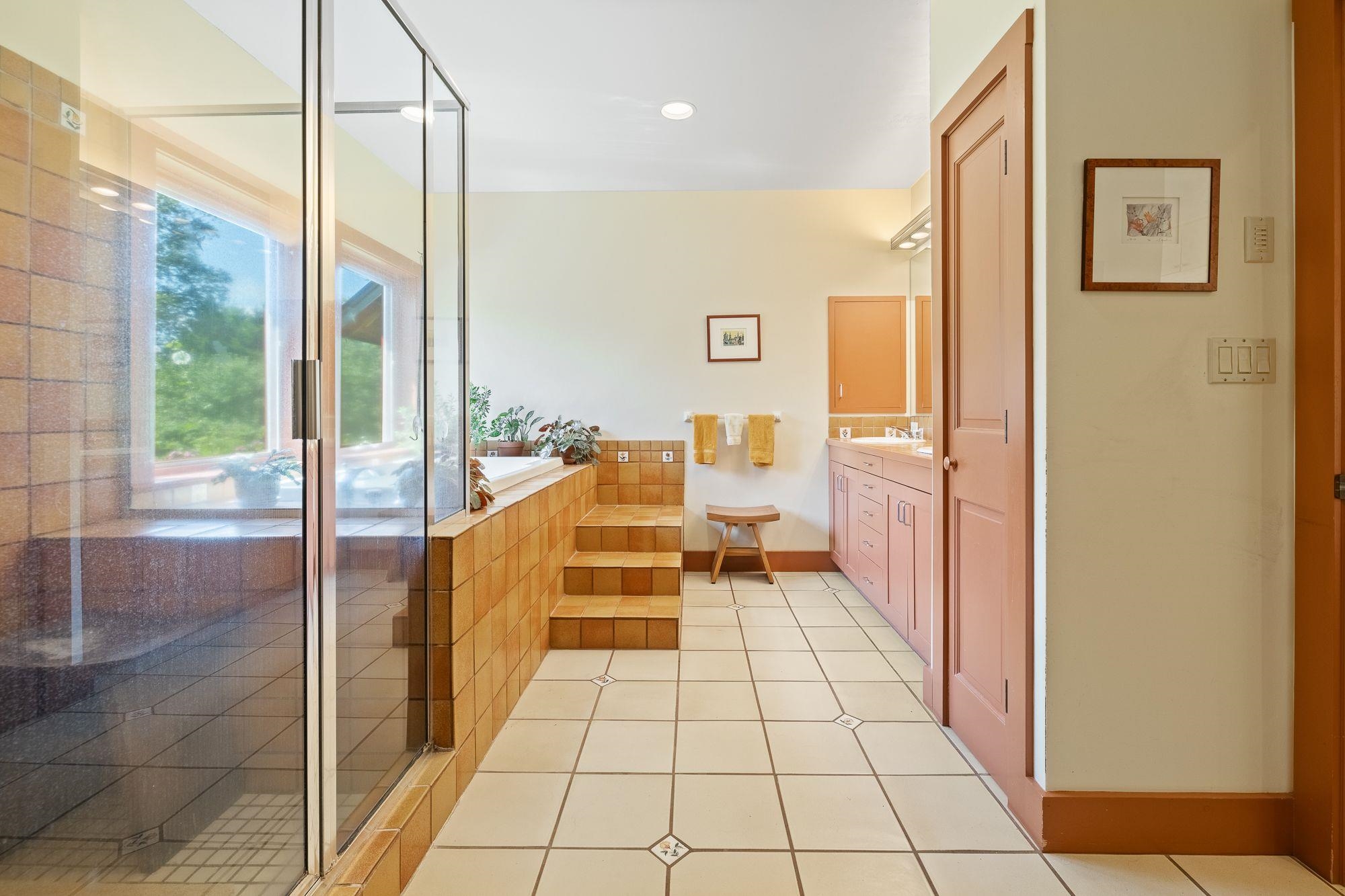 Orford, New Hampshire, 03777, United States, 3 Bedrooms Bedrooms, ,3 BathroomsBathrooms,Residential,For Sale,1908453