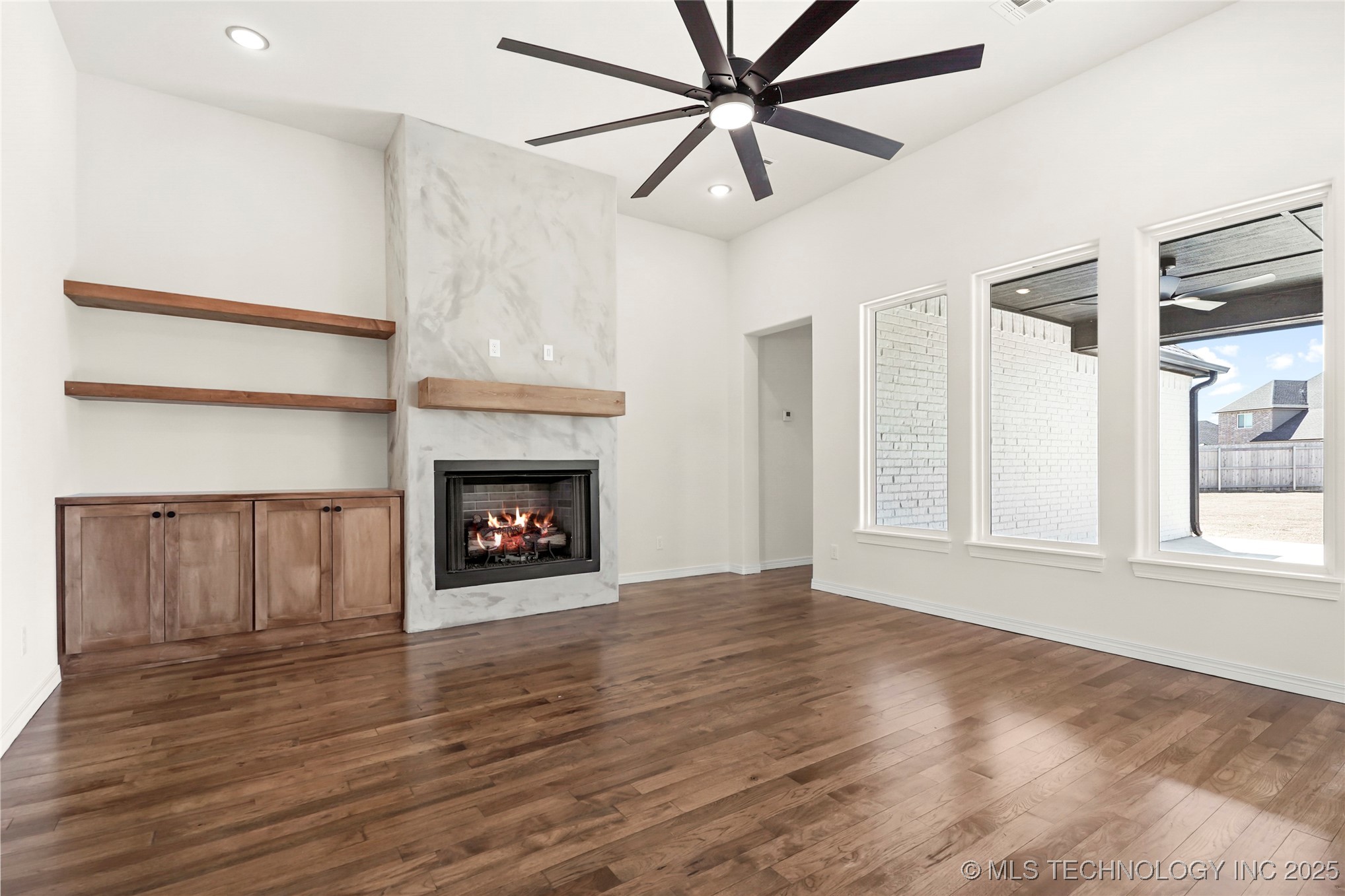 Bixby, Oklahoma, 74008, United States, 4 Bedrooms Bedrooms, ,4 BathroomsBathrooms,Residential,For Sale,1827435