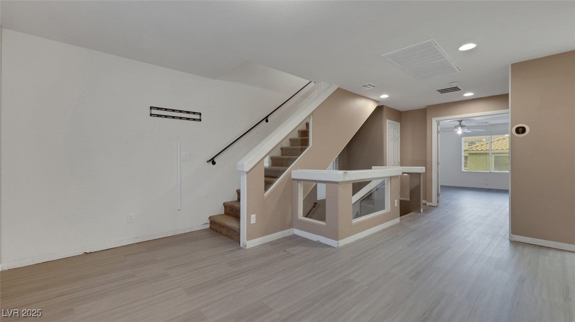 Las Vegas, Nevada, 89139, United States, 5 Bedrooms Bedrooms, ,4 BathroomsBathrooms,Residential,For Sale,1980975