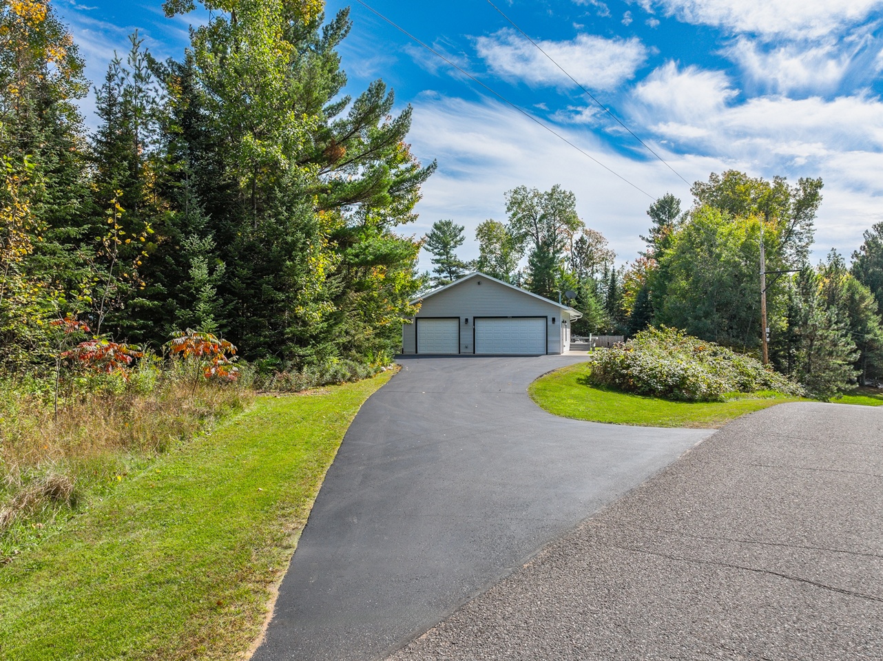 Mercer, Wisconsin, 54547, United States, 3 Bedrooms Bedrooms, ,3 BathroomsBathrooms,Residential,For Sale,1978560