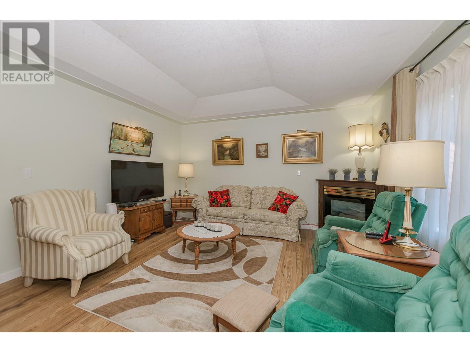 SALMON ARM, British Columbia, V1E 3C2, CA, 5 Bedrooms Bedrooms, ,3 BathroomsBathrooms,Residential,For Sale,1838319