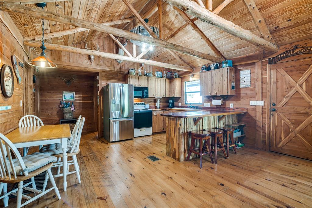 Streetman, Texas, 75859, United States, 2 Bedrooms Bedrooms, ,3 BathroomsBathrooms,Residential,For Sale,1751258