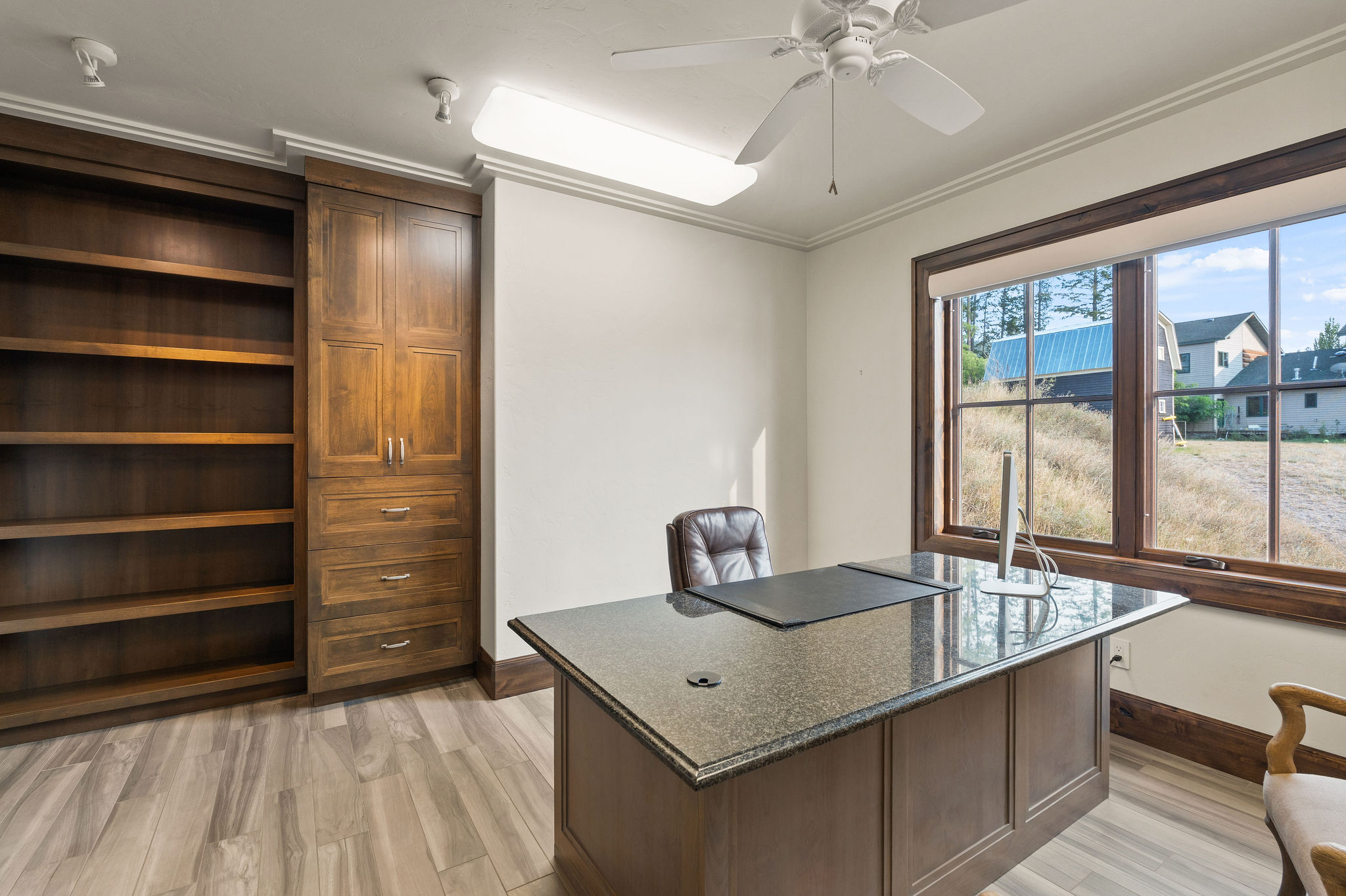  464 Electric Avenue, Unit C - 物件實景