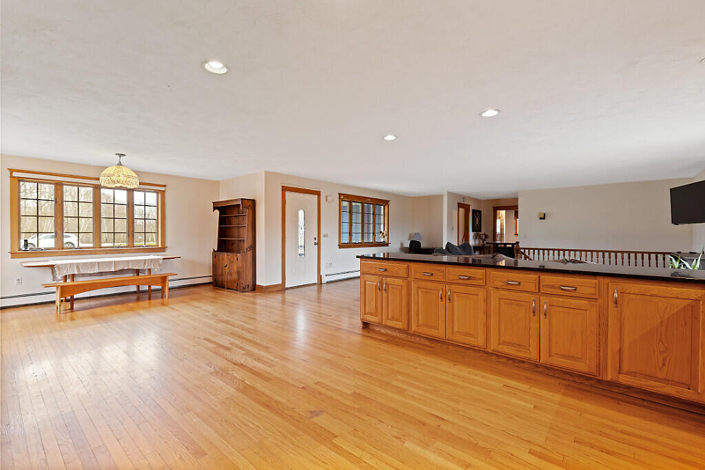China, Maine, 04358, United States, 6 Bedrooms Bedrooms, ,3 BathroomsBathrooms,Residential,For Sale,1898689