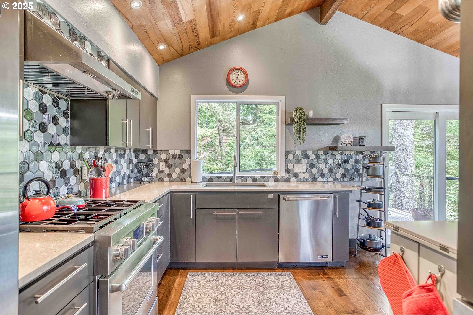 Gleneden Beach, Oregon, 97388, United States, 3 Bedrooms Bedrooms, ,2 BathroomsBathrooms,Residential,For Sale,1907119