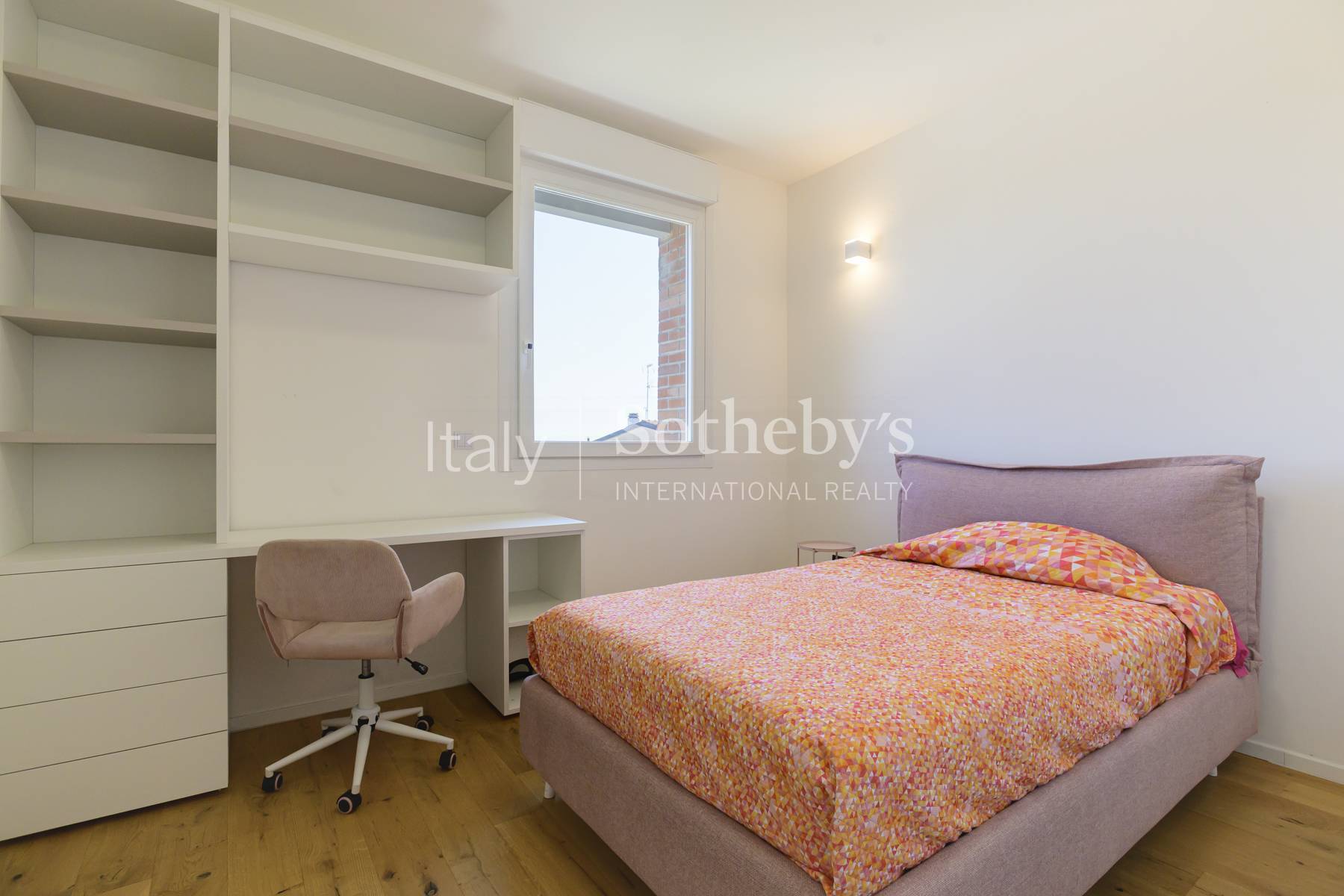  Renovated apartment with a livable terrace. - 物件實景