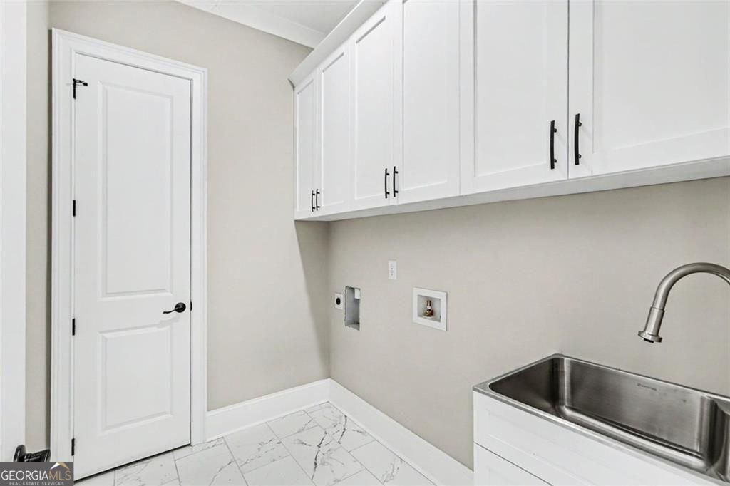 Atlanta, Georgia, 30349, United States, 4 Bedrooms Bedrooms, ,4 BathroomsBathrooms,Residential,For Sale,2033657