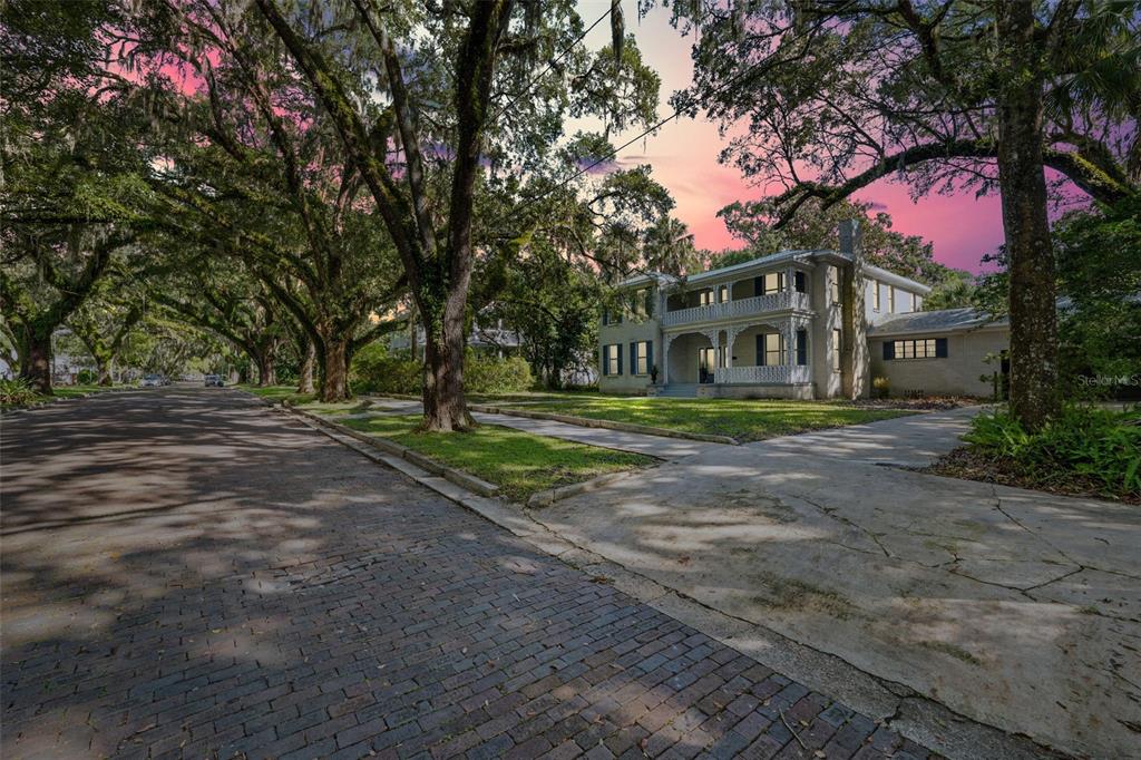 Brooksville, Florida, 34601, United States, 5 Bedrooms Bedrooms, ,3 BathroomsBathrooms,Residential,For Sale,2005628