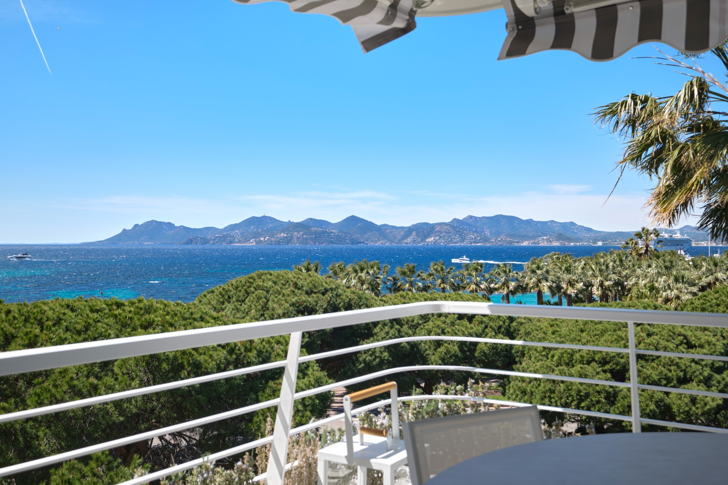 Cannes Croisette: cross-ventilated apartment with terrace and garage - 物件實景